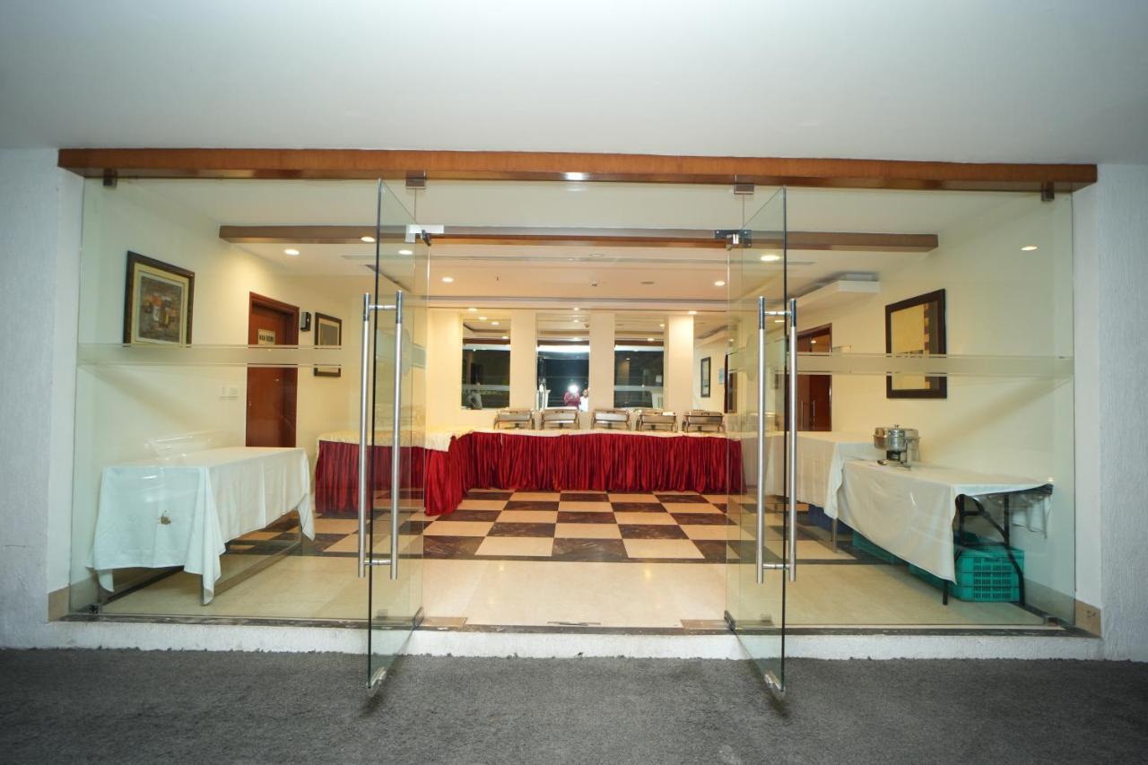 The Altruist Business Hotel Hitech Hajdarábád Exteriér fotografie