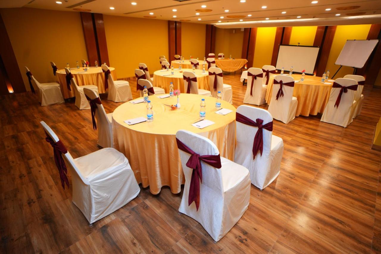 The Altruist Business Hotel Hitech Hajdarábád Exteriér fotografie